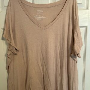 Torrid Women's Beige V-Neck Short Sleeve Tee